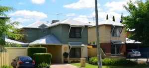 Five Small Green Title Lot Subdivision, Townhouses Built BAYSWATER R40 – 1996