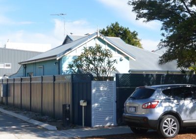 Rear Survey Strata, Right of Way Behind Existing House LEEDERVILLE R30 - 2014